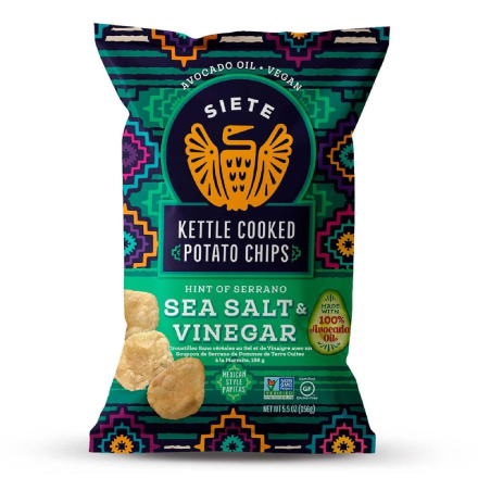 Front of Siete Grain-Free Kettle Cooked Potato Chips Hint of Serrano Sea Salt & Vinegar, 156g