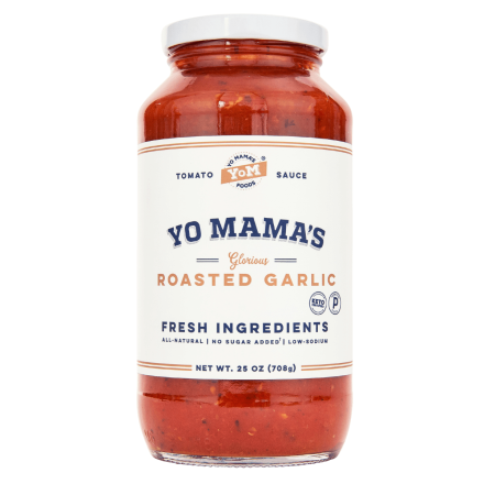 Front of Yo Mama’s All Natural Keto Tomato Sauce Glorious Roasted Garlic, 708g